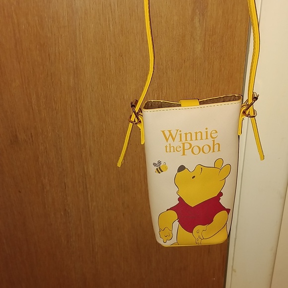 "Winnie The Pooh" Cell Phone Pouch / Crossbody Purse - Picture 6 of 6